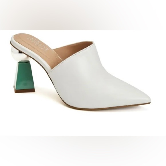 Breakfast at Tiffany’s Mules - Picture 3 of 3